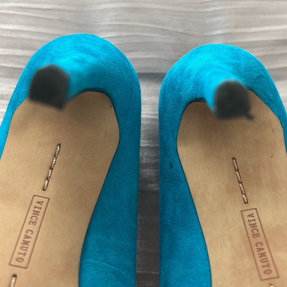 Vince Camuto pumps - Picture 7 of 9